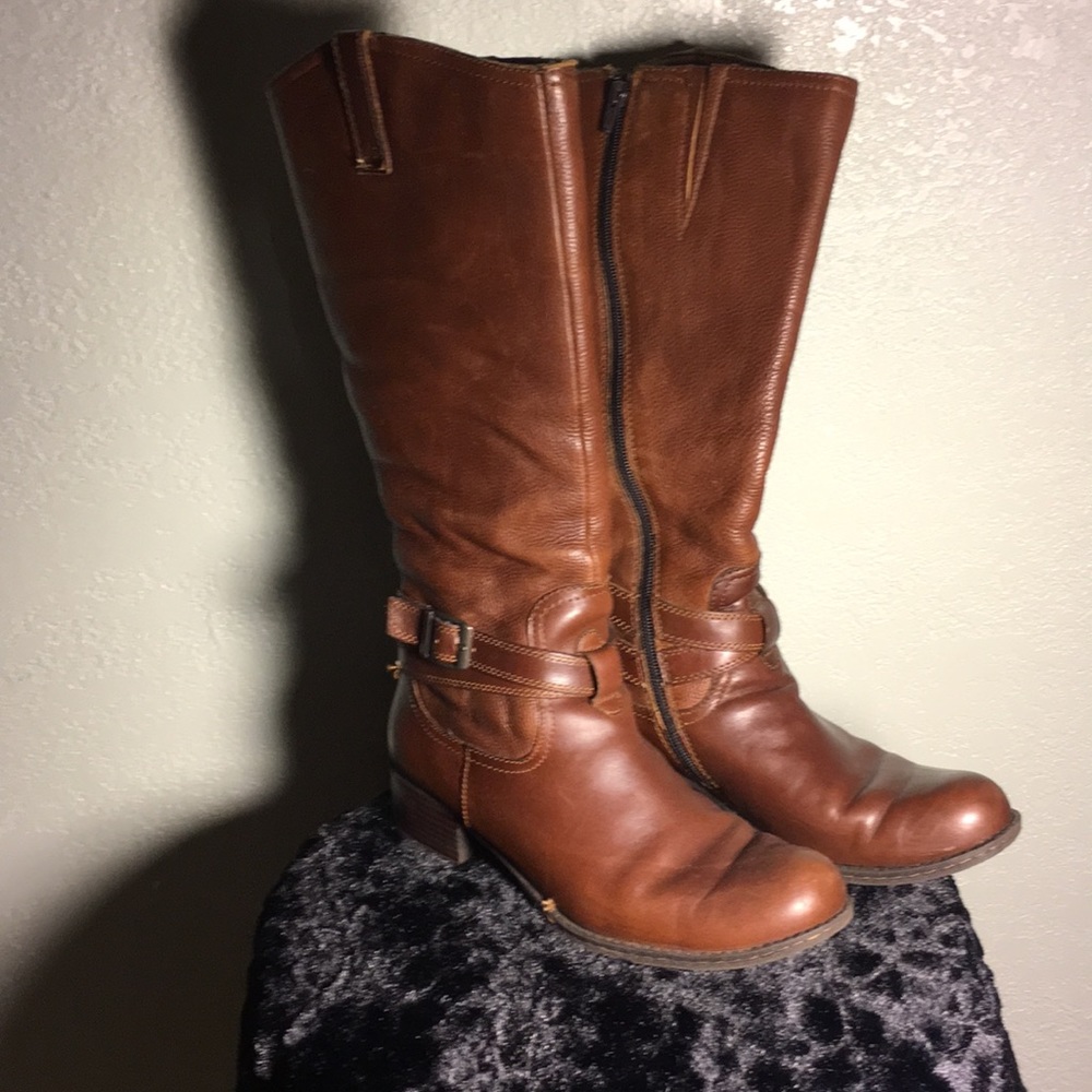 Size 8.5 M/W - BOC Boots